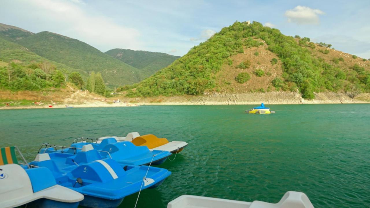 La Terrazza Sul Lago Turano Castel di Tora Extérieur photo