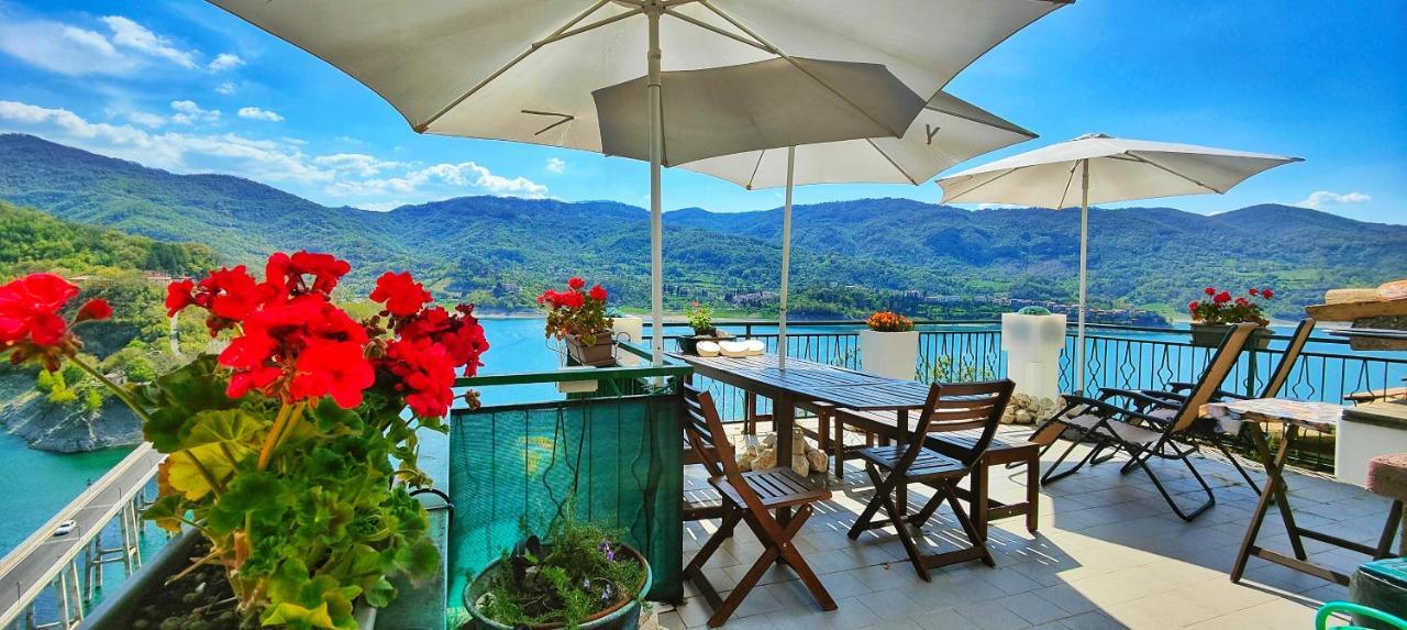 La Terrazza Sul Lago Turano Castel di Tora Extérieur photo