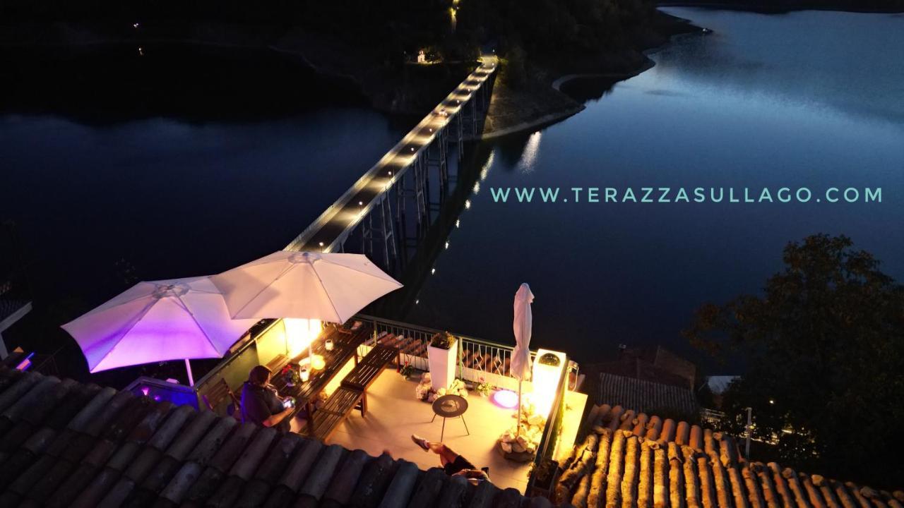 La Terrazza Sul Lago Turano Castel di Tora Extérieur photo